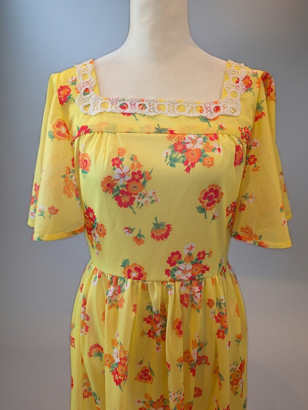 Vintage 1970s Yellow Prairie Dress - Picture 2 of 4